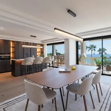 1973 - Luxurious Waterfront Croisette Apartment *